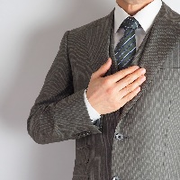 麻生太郎氏のスーツ、フルオーダーとしては決して35万円は高くない理由